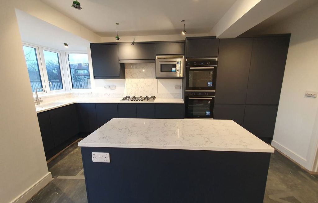 Property photo 2 of 7 Picture 2