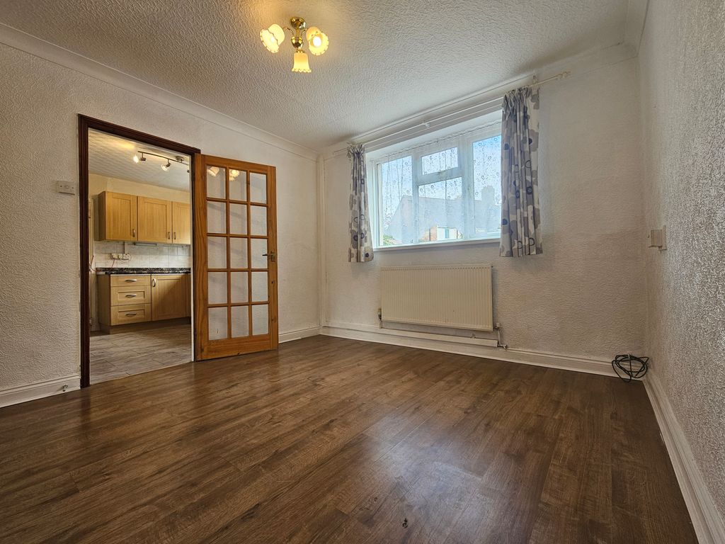 Property photo 3 of 24 Image