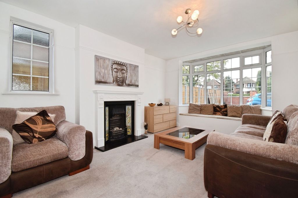 Property photo 3 of 17 Photo