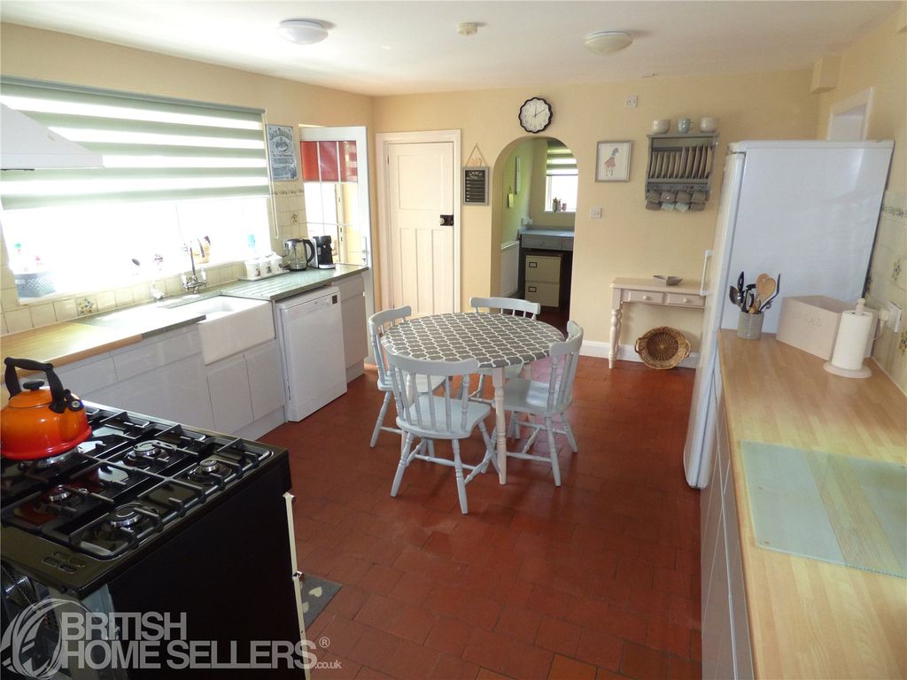 Property photo 3 of 43 Picture No. 14