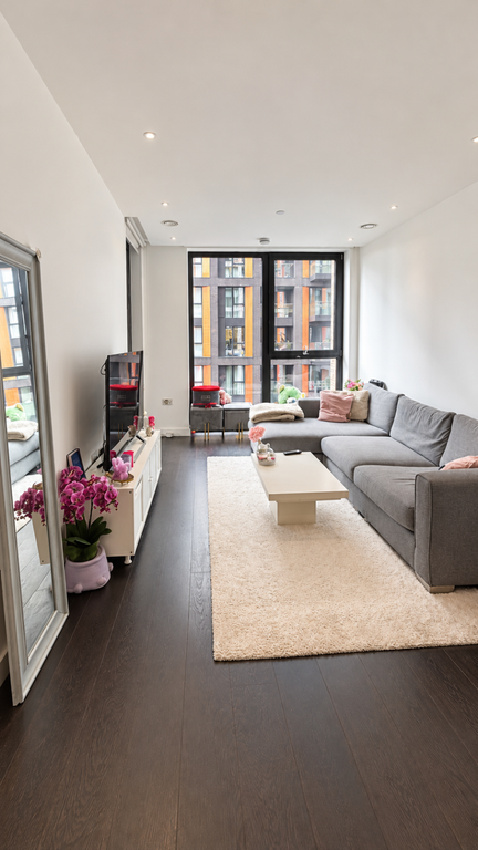 Property photo 1 of 13 Beautifully Presented Two-Bedroom Apartment