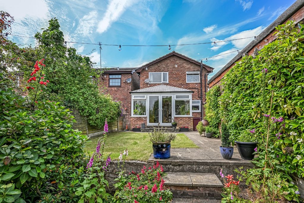 Property photo 2 of 33 5218805