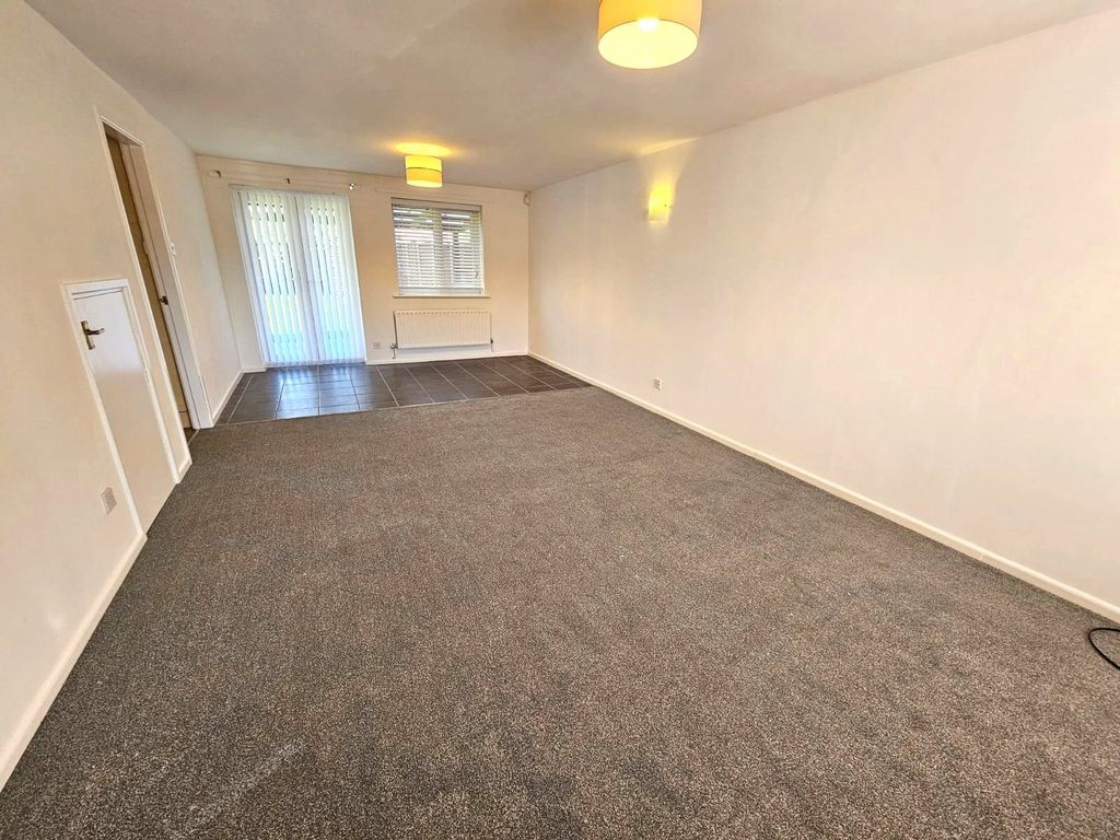 Property photo 2 of 18 Picture No. 16