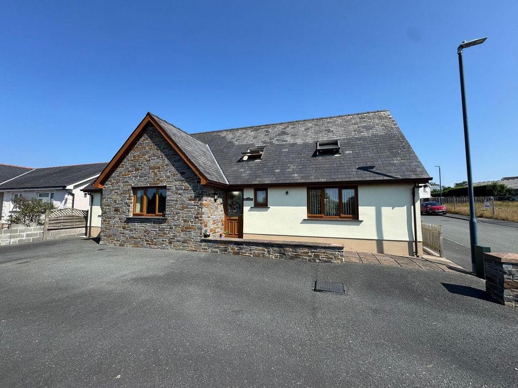 Property photo 1 of 36