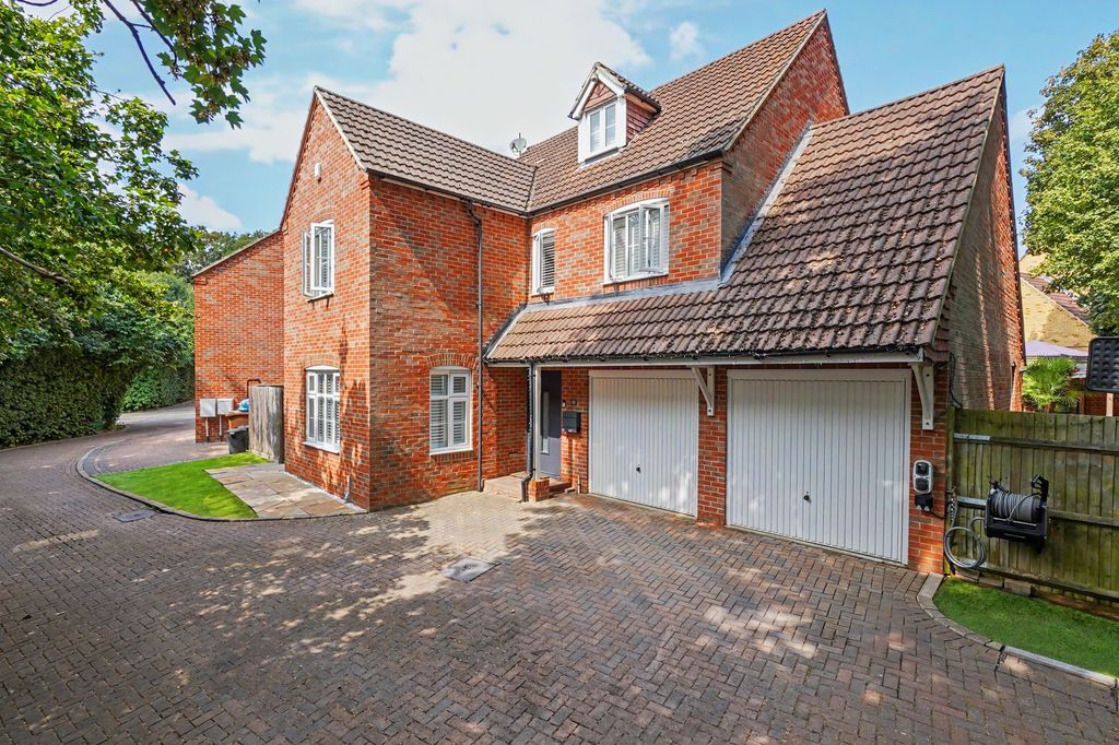 Property photo 1 of 50