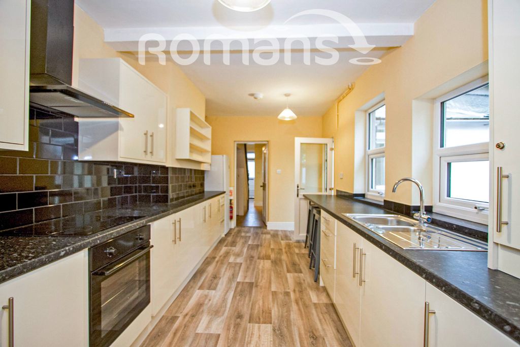 Property photo 1 of 9 Property Image