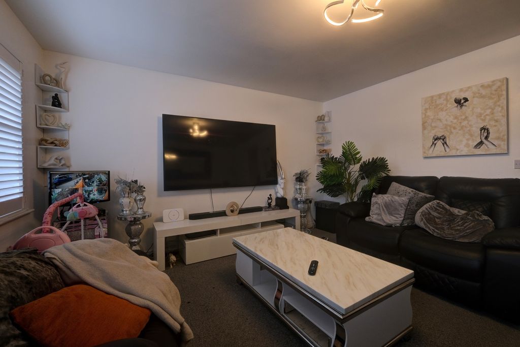 Property photo 3 of 13 Image 3