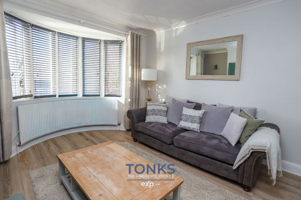 Property photo 3 of 18