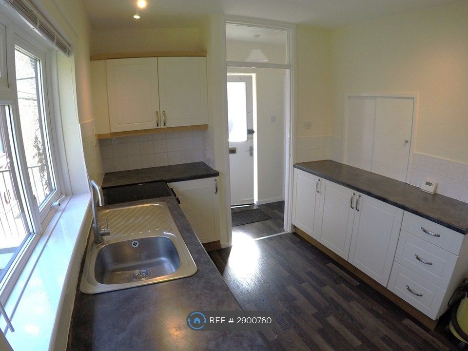 Property photo 1 of 14 Kitchen