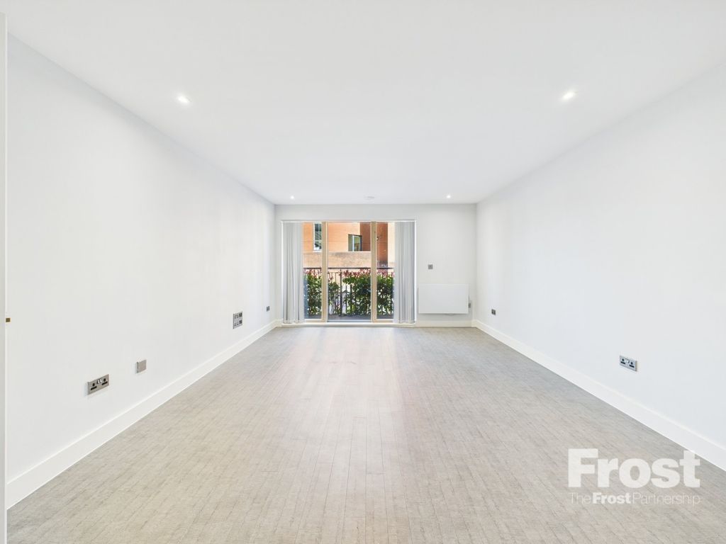 Property photo 3 of 5 Picture No. 10