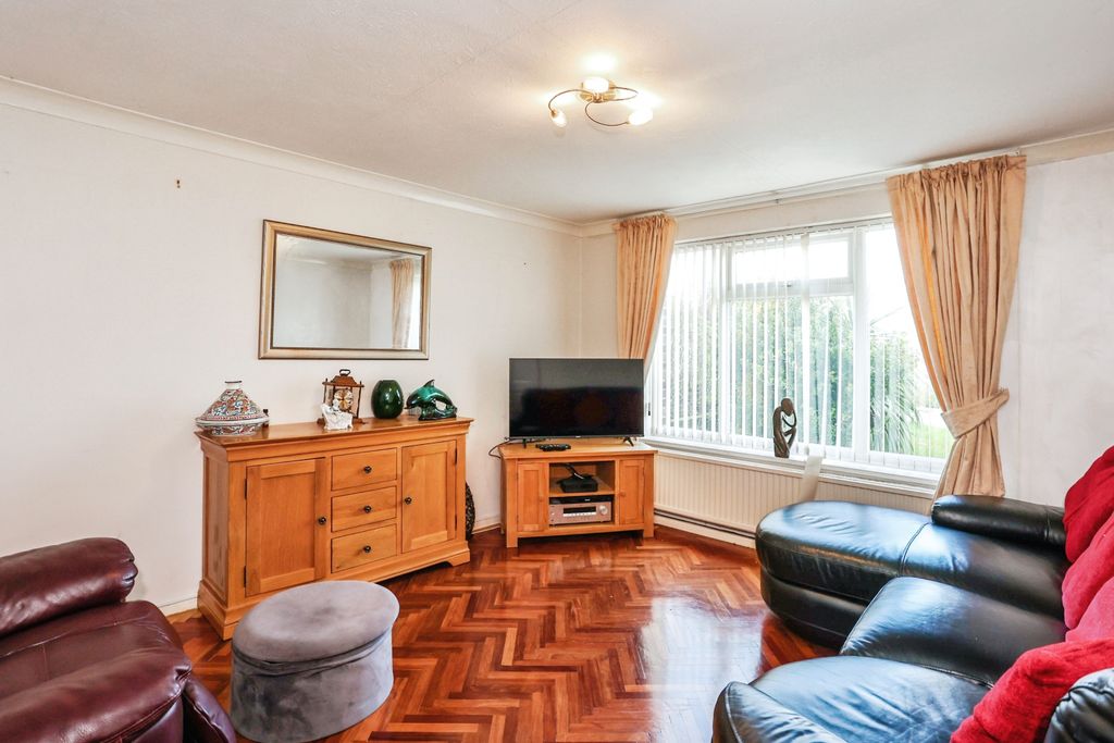 Property photo 3 of 15