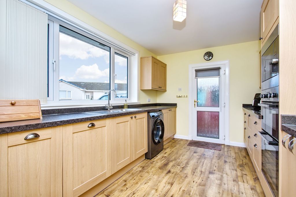 Property photo 3 of 13 Property Image 3