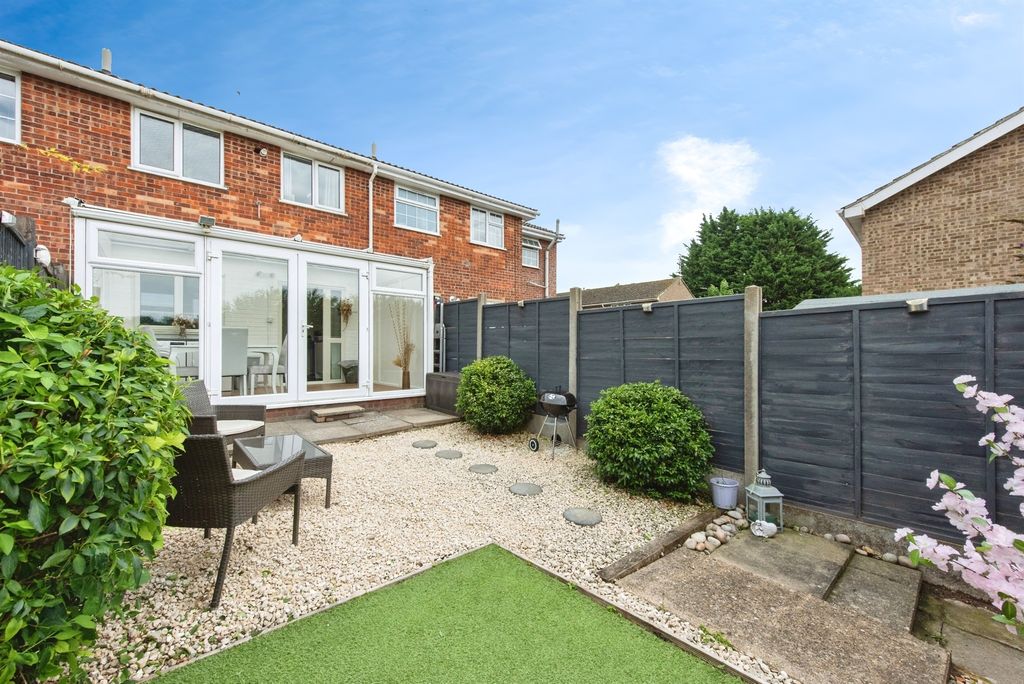 Property photo 2 of 17