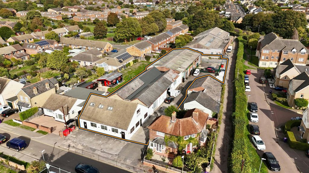 Property photo 1 of 16 Dji_Fly_20250929_150602_0002_1759242639406_Photo Outlined.Jpg