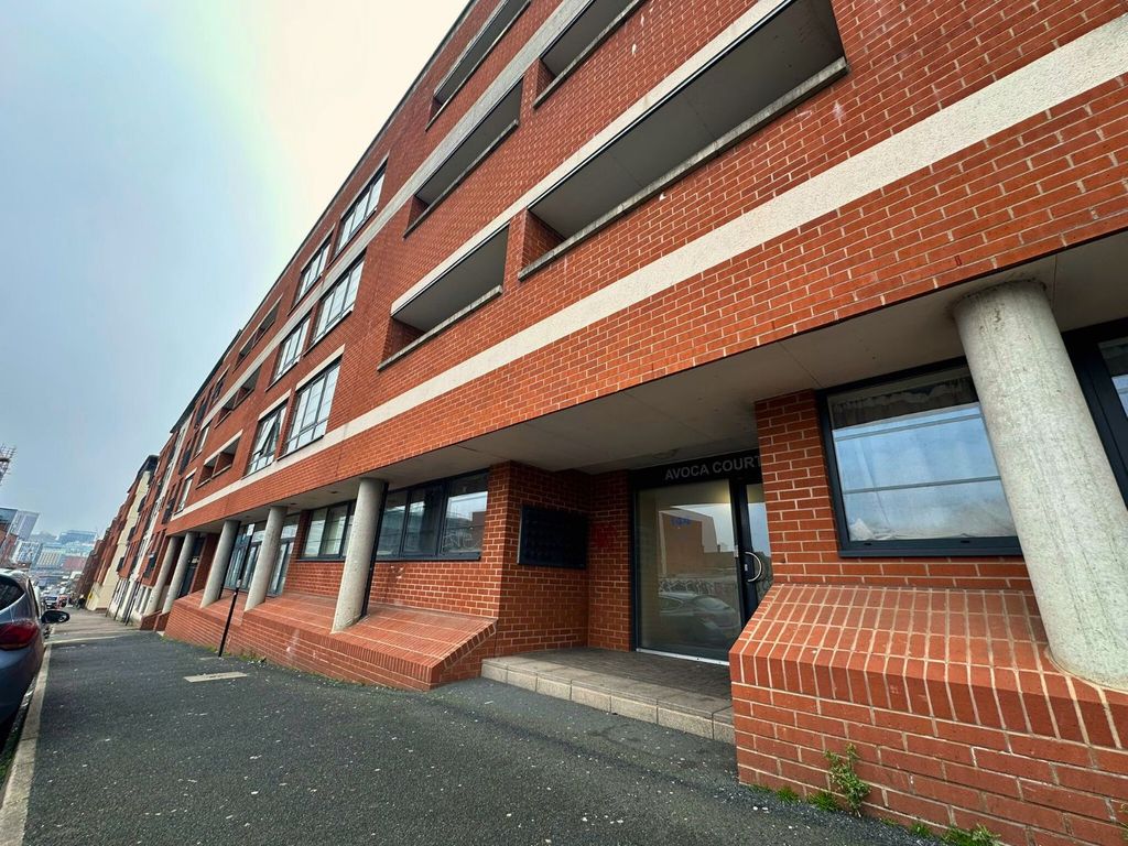 Property photo 1 of 6