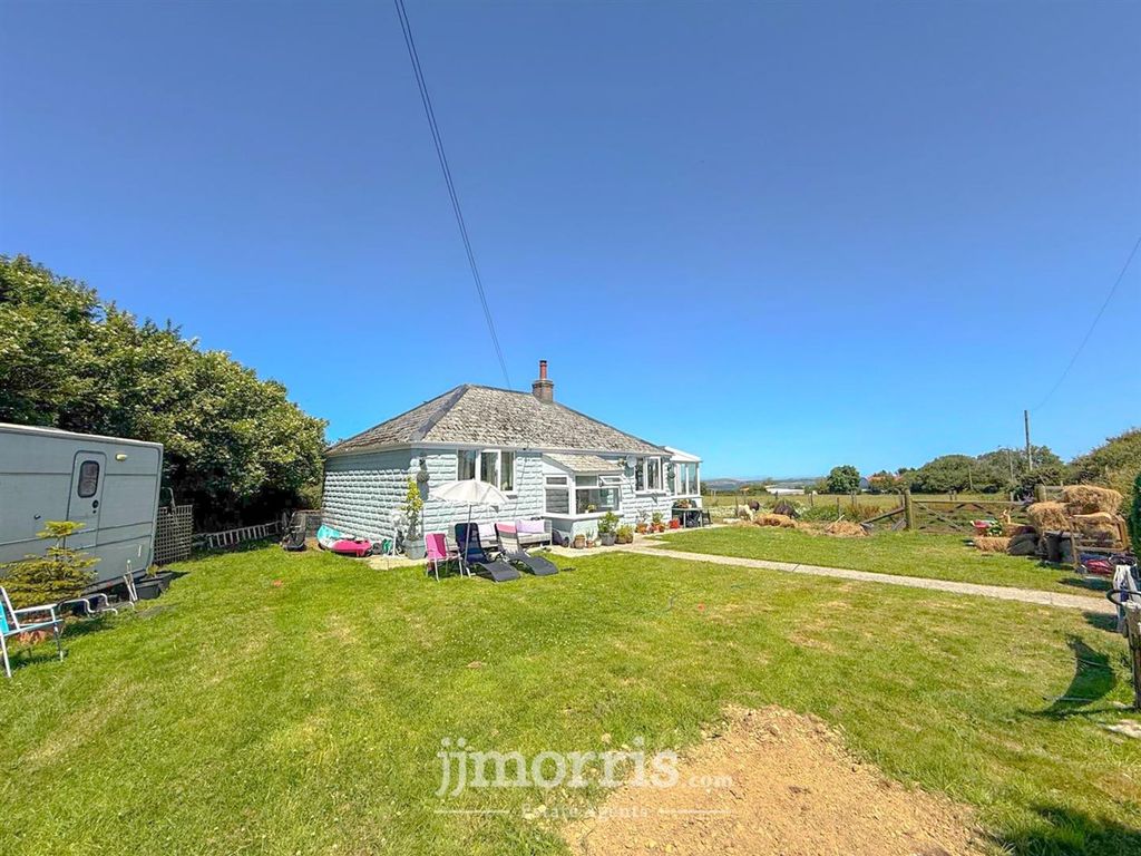 Property photo 2 of 38 3C43D03D-D80B-4323-9290-A40A274F2565.Jpeg