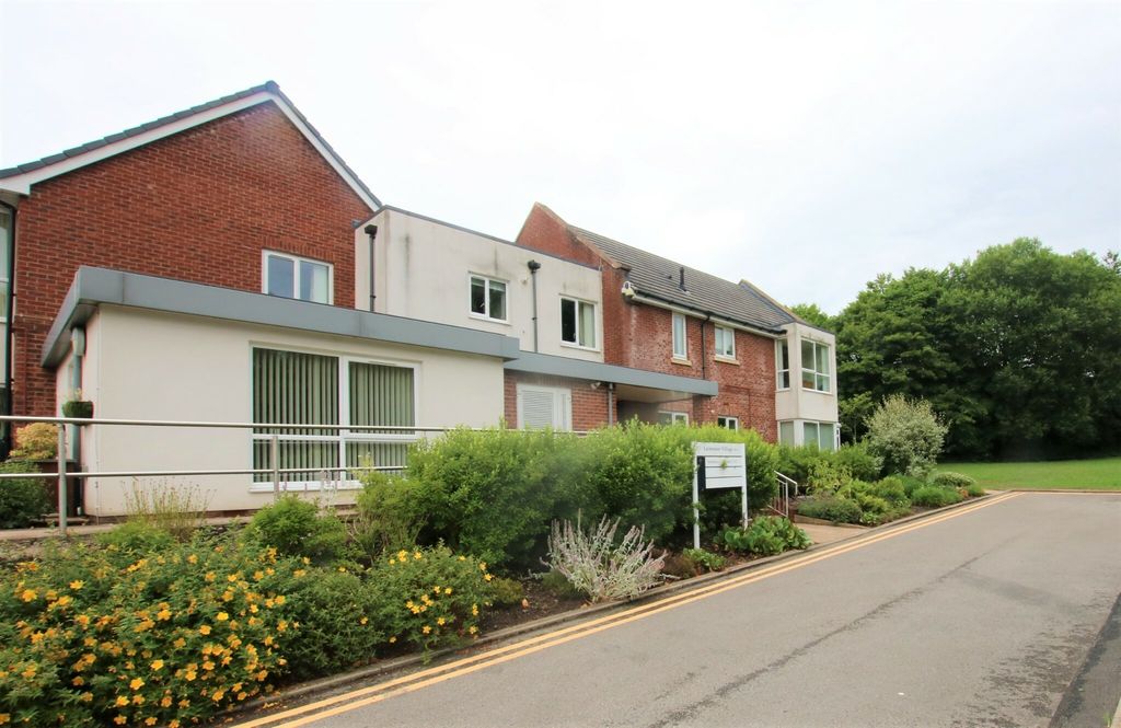 Property photo 2 of 12