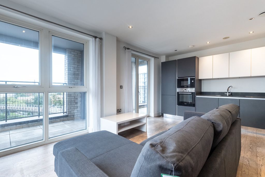 Property photo 3 of 10 Photo 10