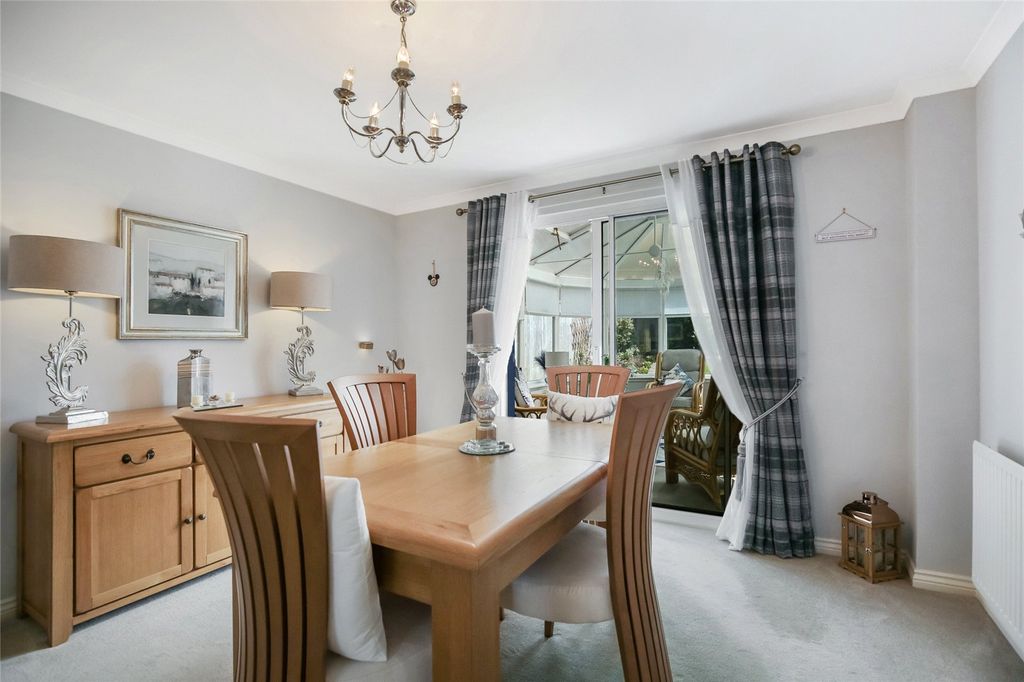 Property photo 3 of 19 Dining Room