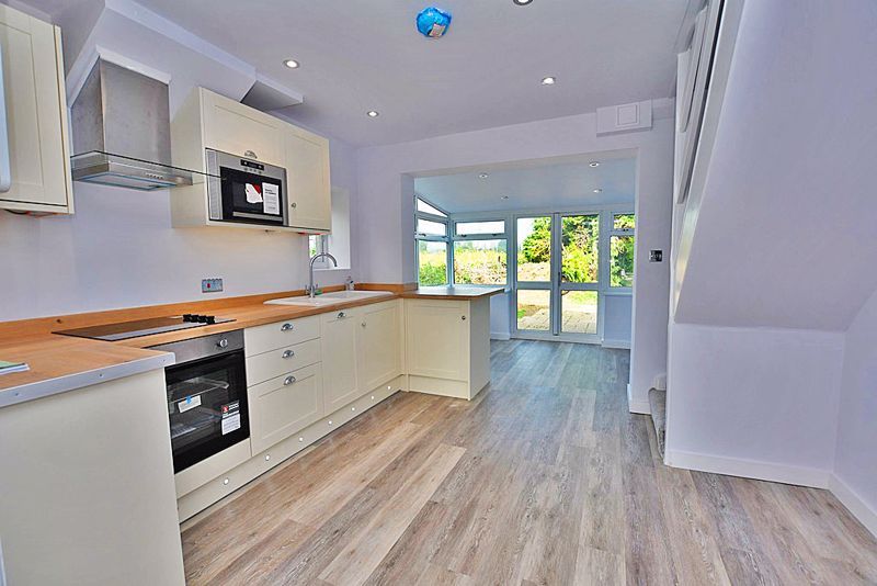 Property photo 2 of 13 Photo 12