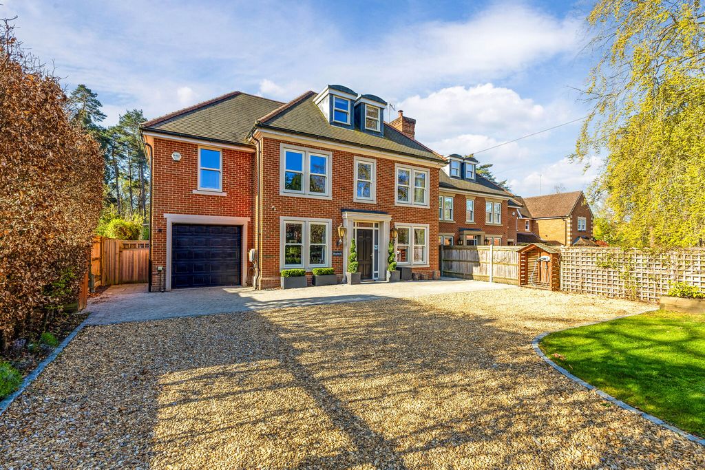 Property photo 2 of 21