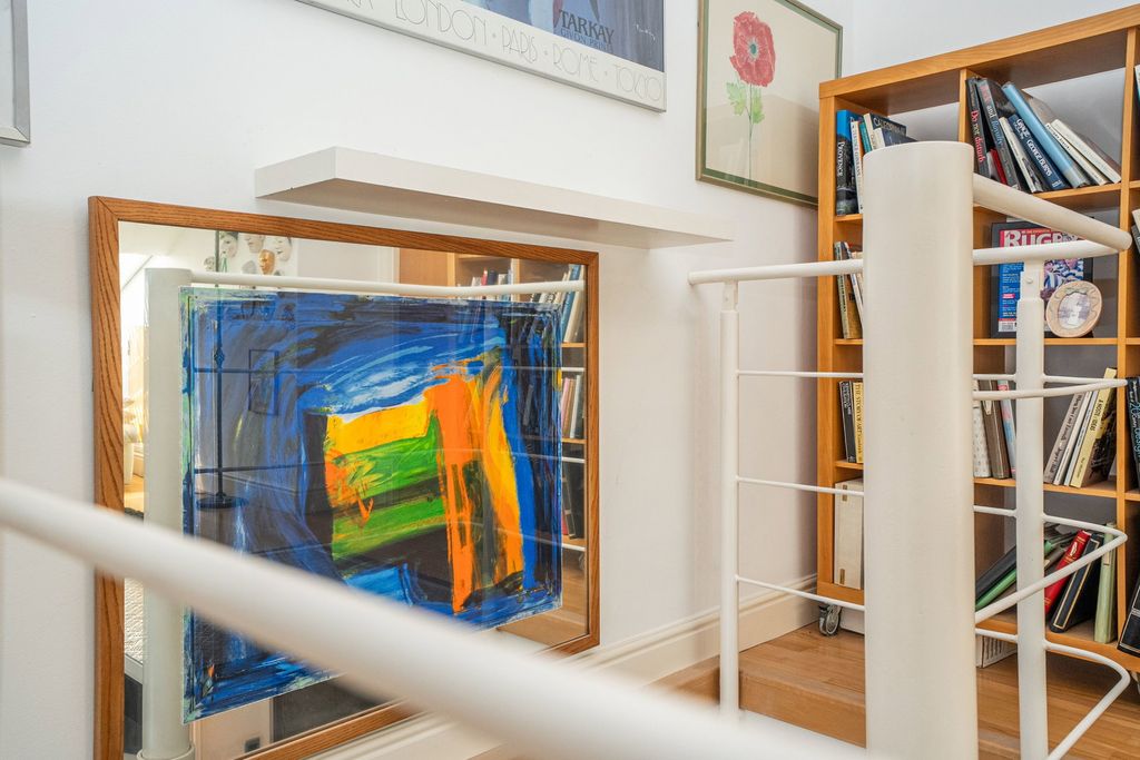 Additional image 26 of 3 bed penthouse for salePenthouse, Kings Court NG1