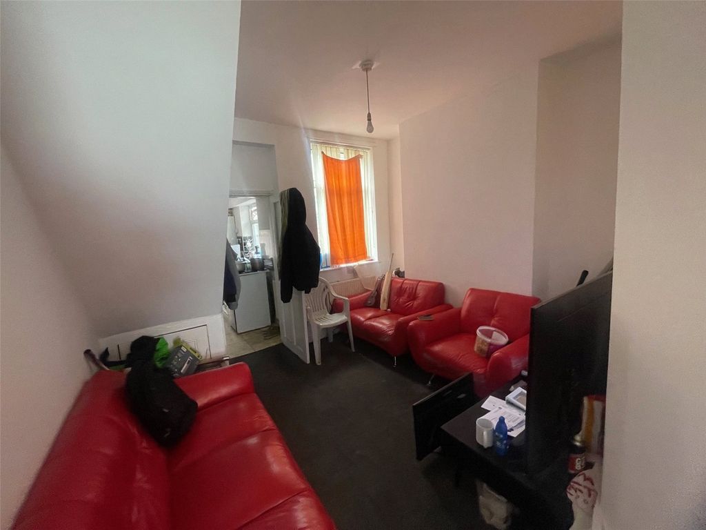 Property photo 3 of 7 Picture No. 08