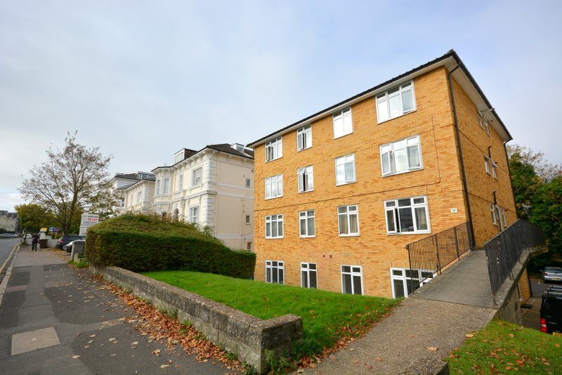Property photo 1 of 5 1 Bed Unfurnished Flat