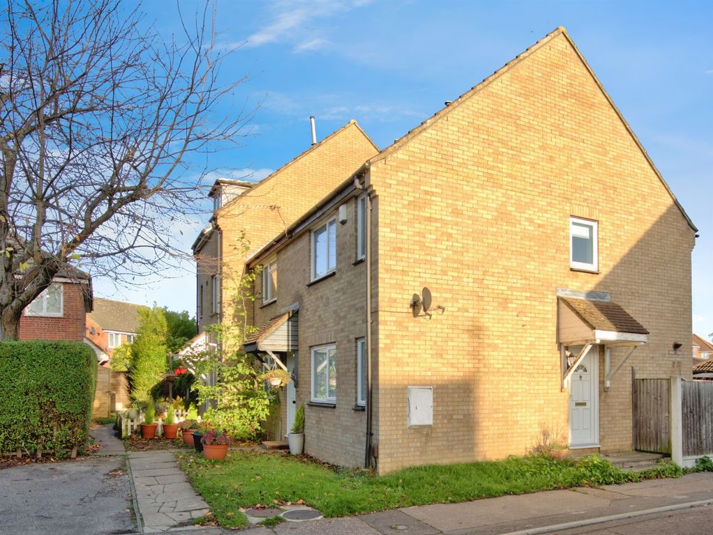 Property photo 1 of 17