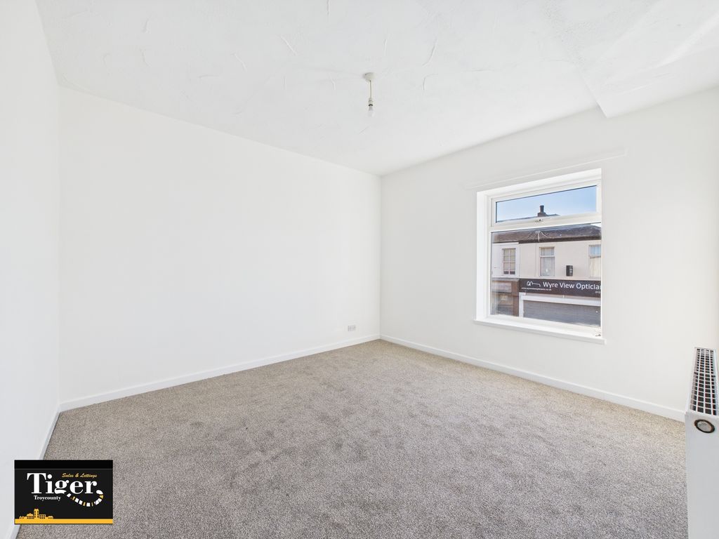 Property photo 2 of 7 Cam03440G0-Pr0285-Still001