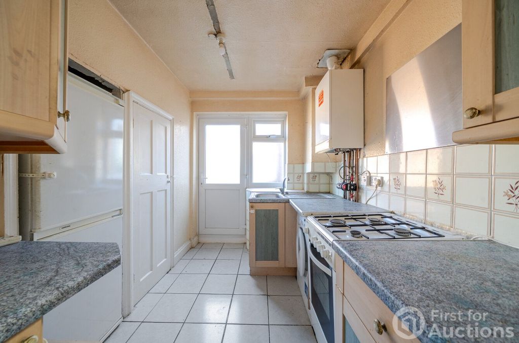 Property photo 3 of 7 Picture No. 38