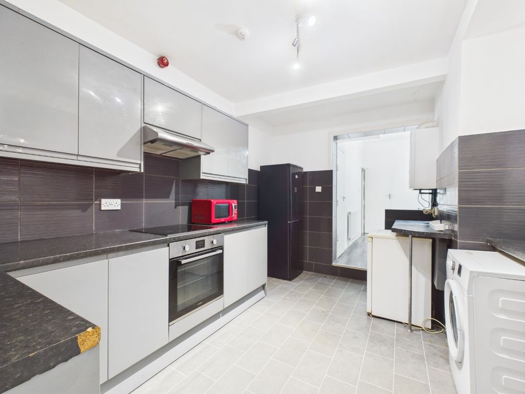 Property photo 2 of 14 4547126