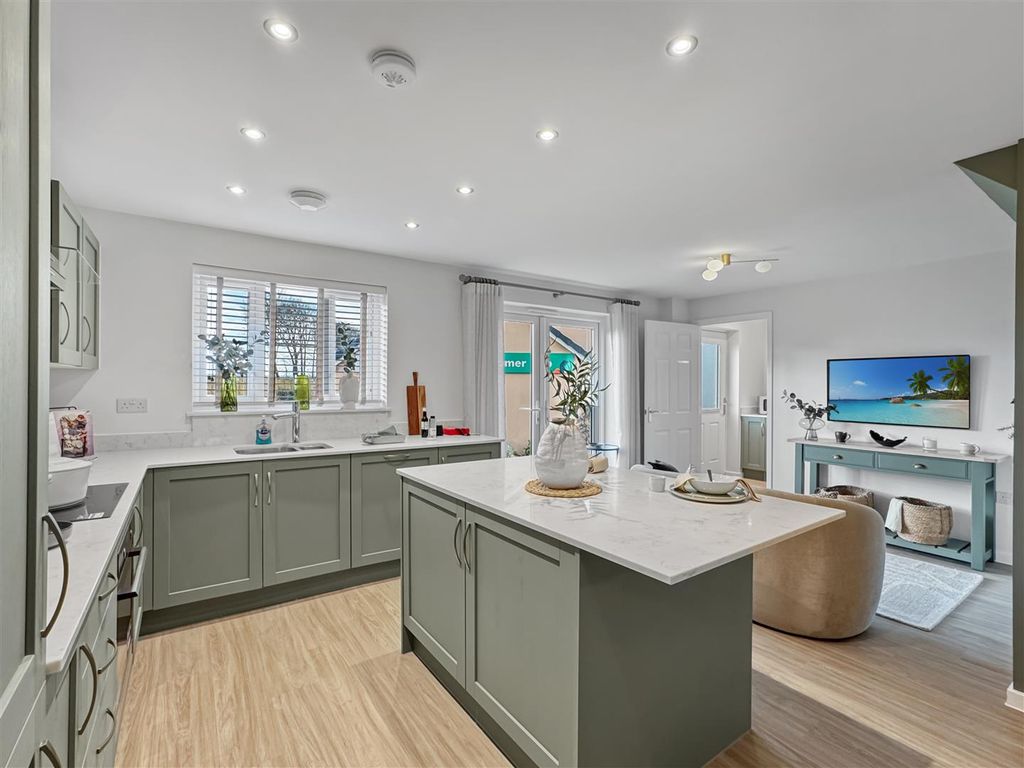 Property photo 2 of 7 401115d9Caeb85Afba85Bc006A2B94450315c8F8.Jpg