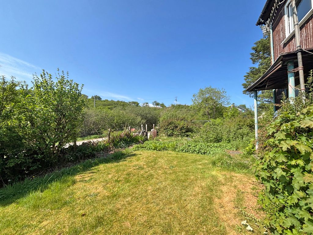 Property photo 2 of 28