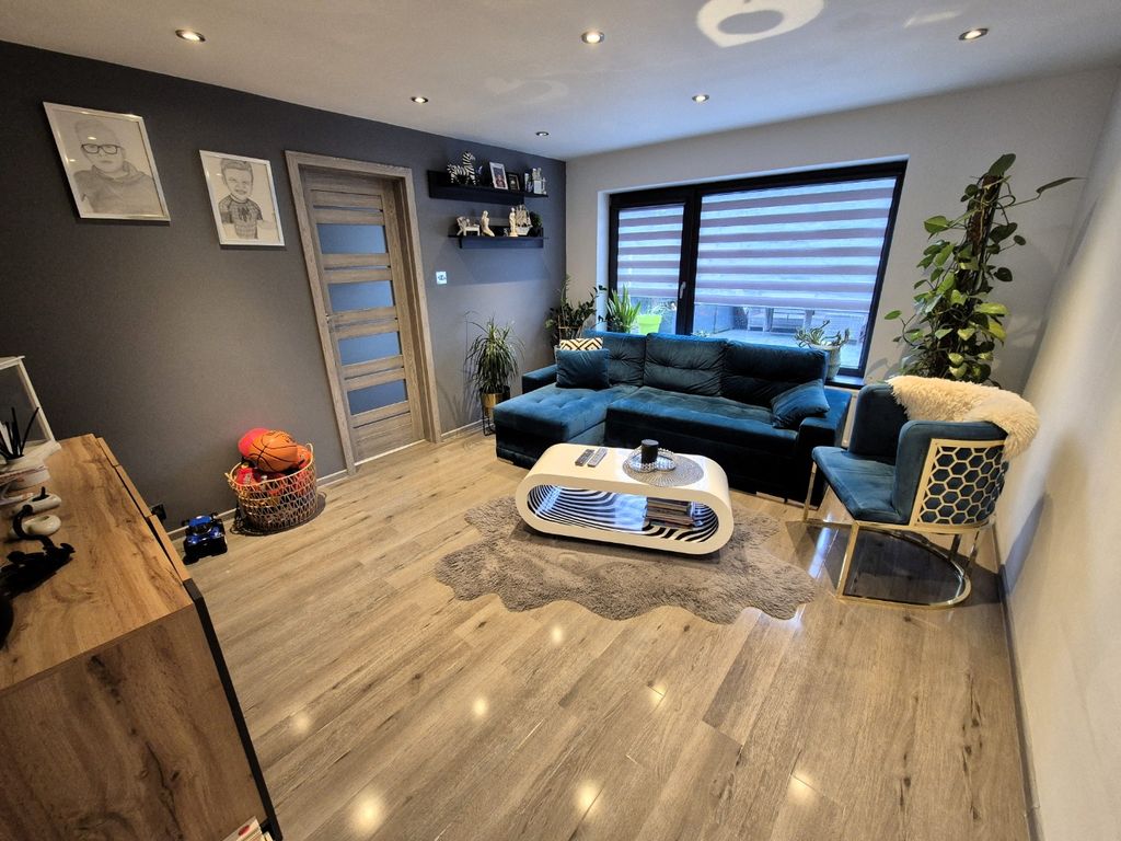 Property photo 3 of 16 3951774