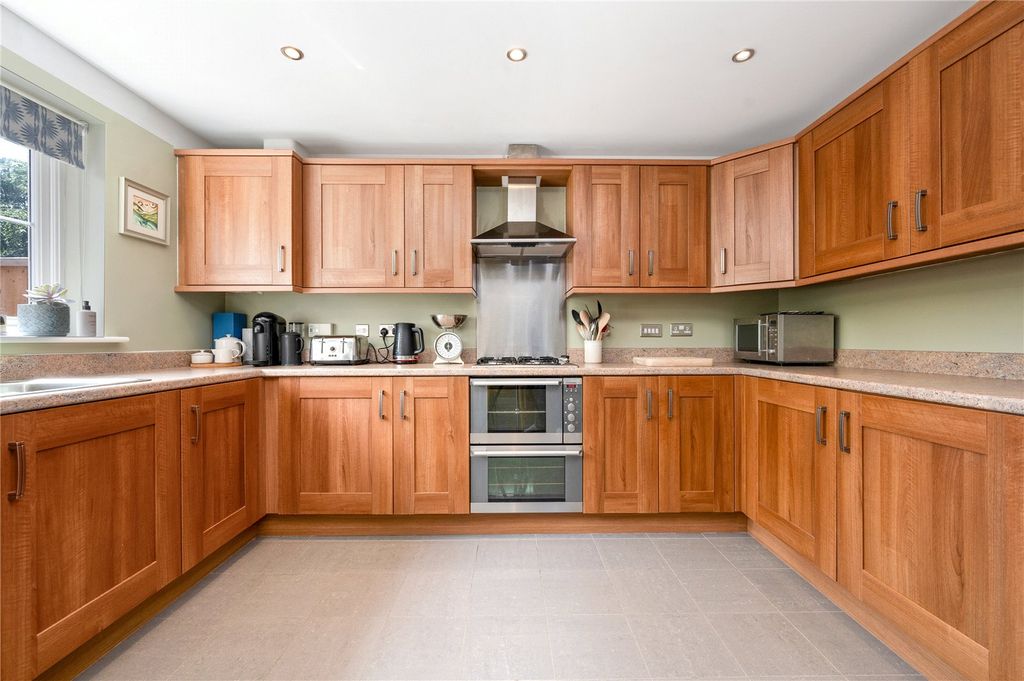 Property photo 2 of 27 Picture 2