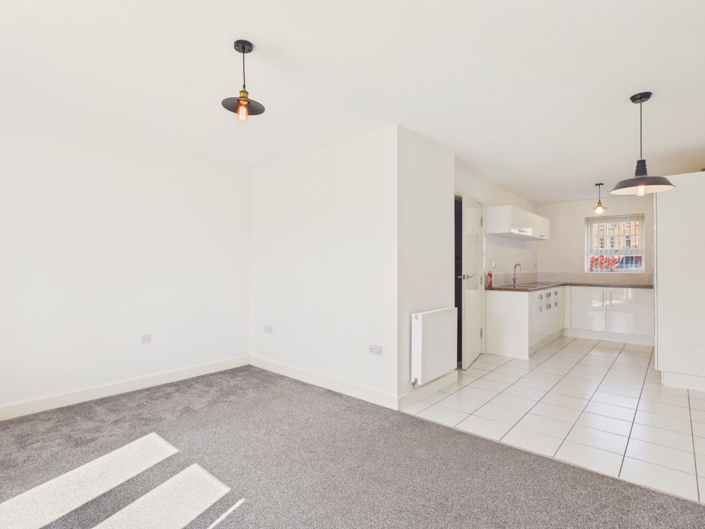 Property photo 3 of 12 4977437