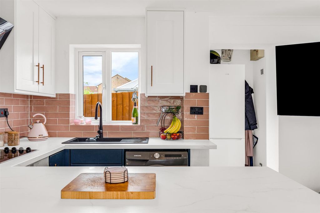 Property photo 3 of 13 Internal-5.Jpg