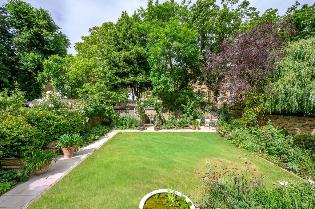 Property photo 2 of 31 Picture No. 02