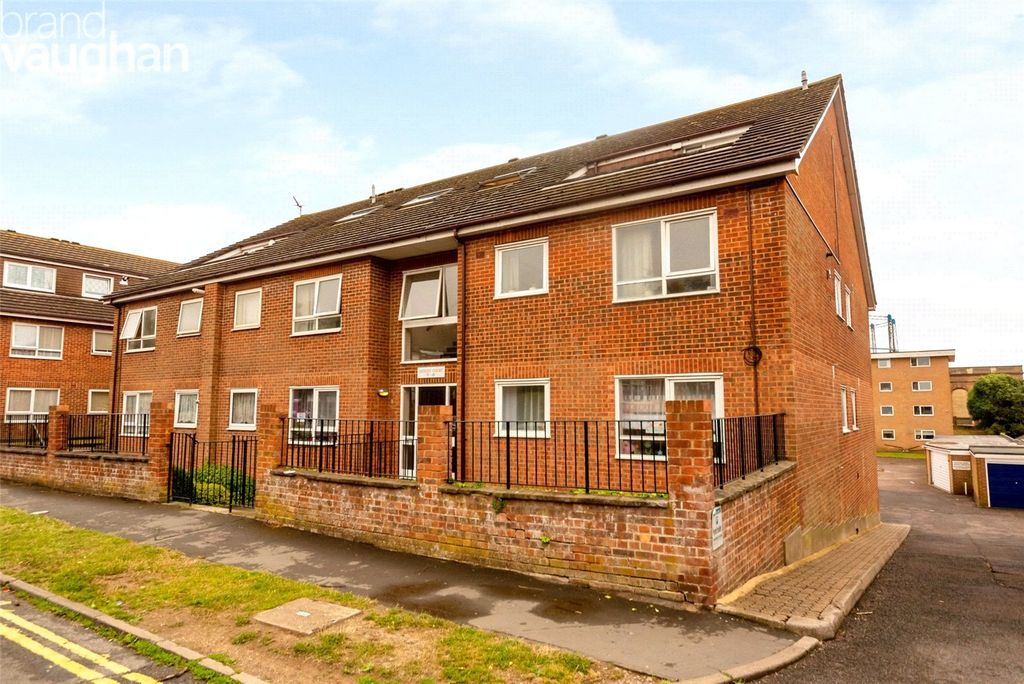 Property photo 1 of 10 External