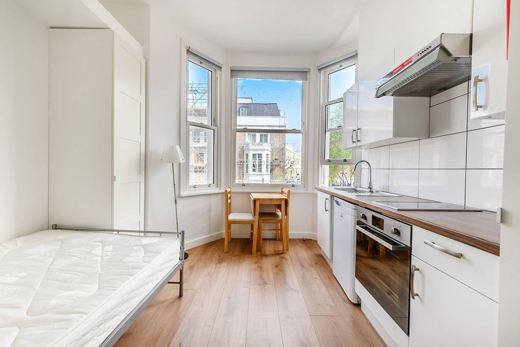 Property photo 1 of 6