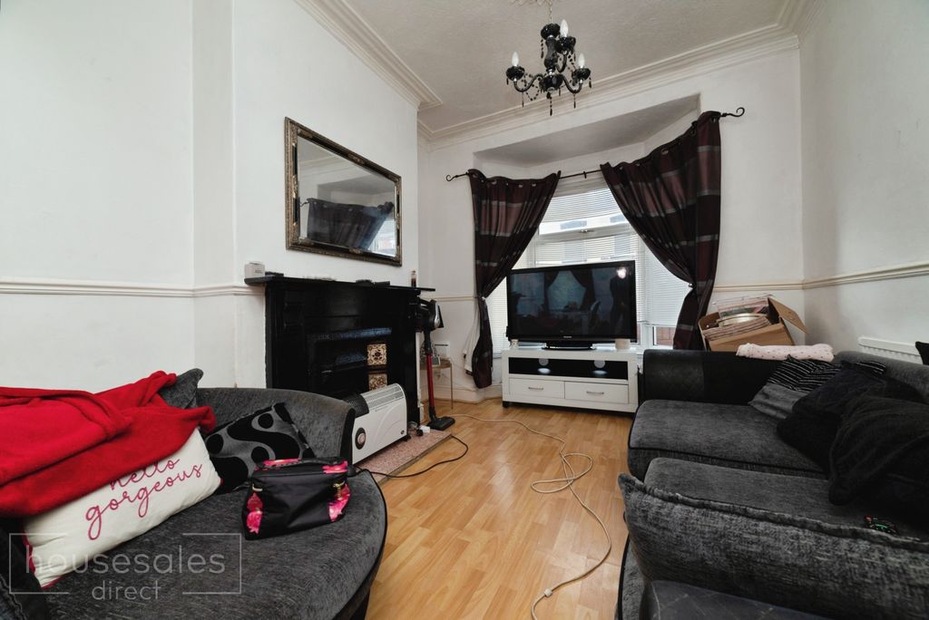 Property photo 3 of 14