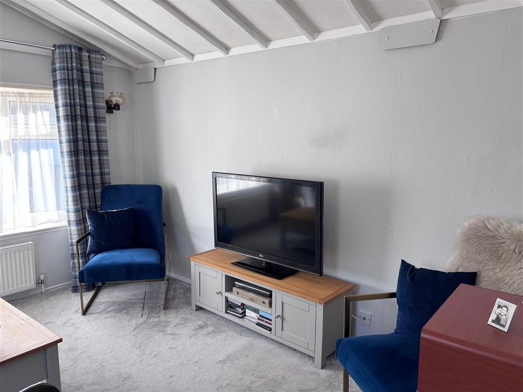 Property photo 3 of 4 Lounge