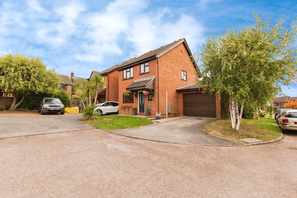 Property photo 2 of 17