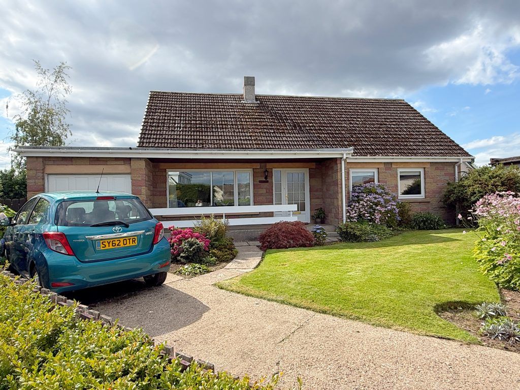 Property photo 2 of 22