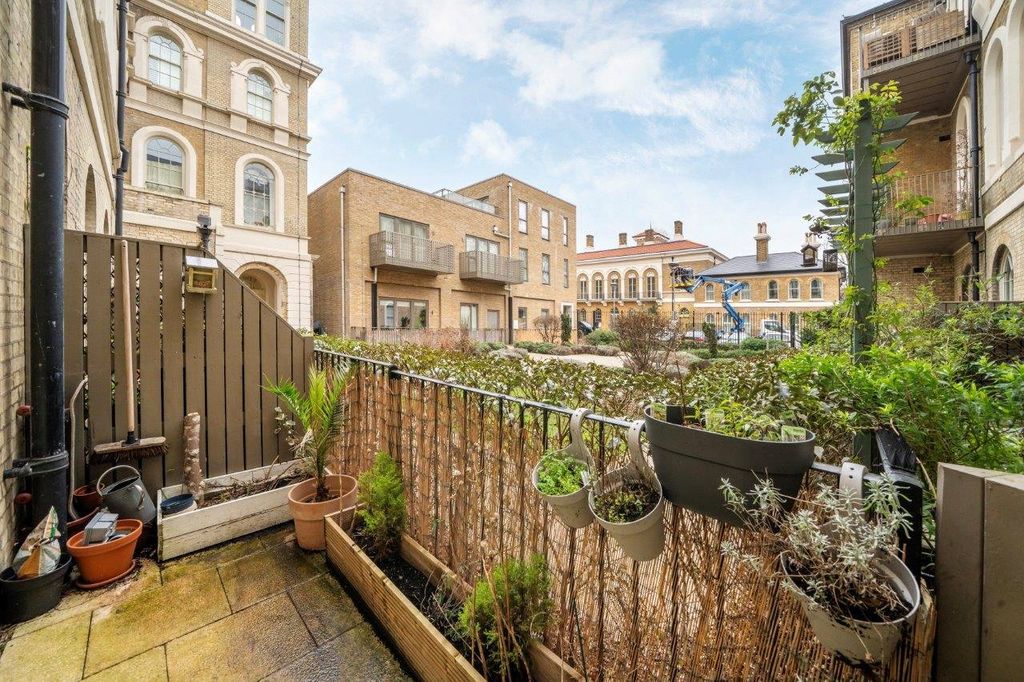 Property photo 3 of 21 Patio