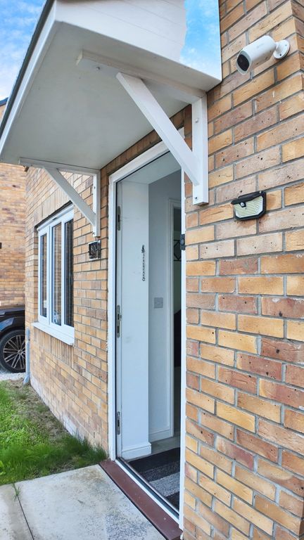 Property photo 2 of 24