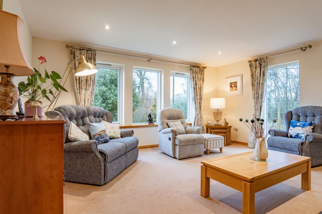 Property photo 3 of 50