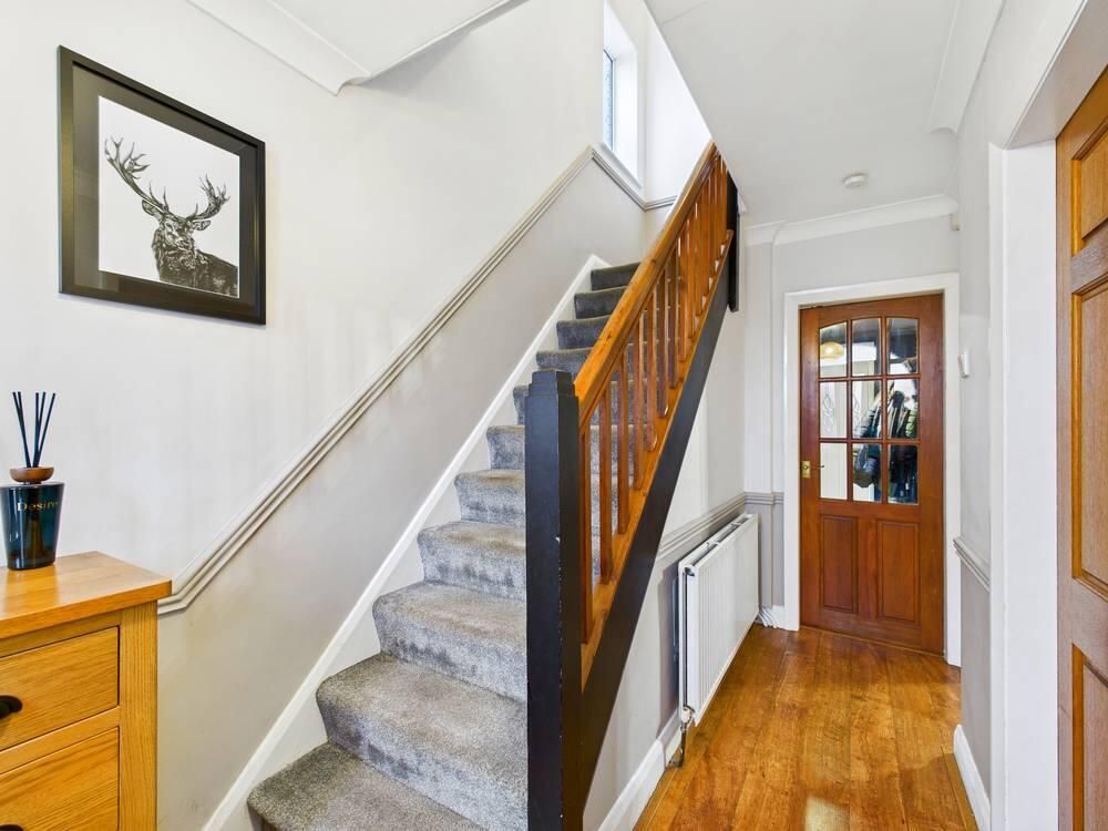 Property photo 2 of 21 Hallway