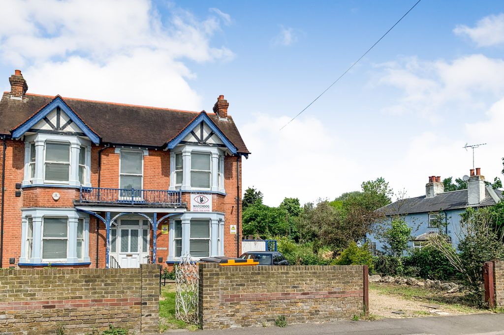 Property photo 1 of 12 28 And 30 High Street, Hounslow, Middlesex, Tw5 9Rg
